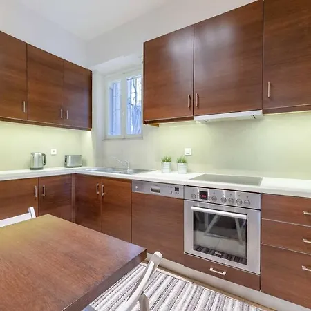 Panoramic 1br Near Kallimarmaro Stadium By Upstreet